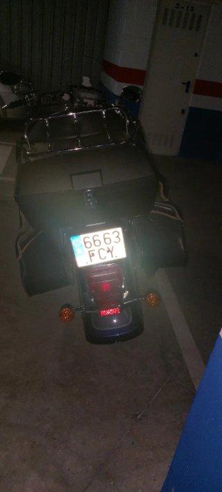 Suzuki Intruder C800 Cruiser Negra