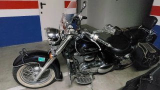 Suzuki Intruder C800 Cruiser Negra