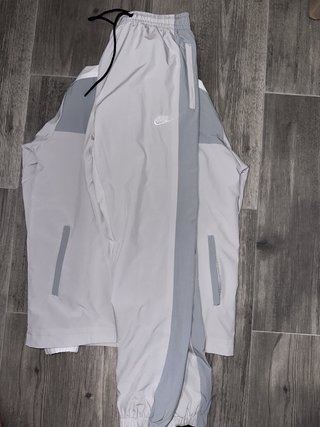 Chándal Nike Gris y Blanco
