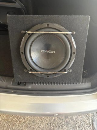 Subwoofer Kenwood Negro