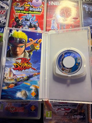 Consegna di 9 giochi PSP / PES 2012, NFS Shift...