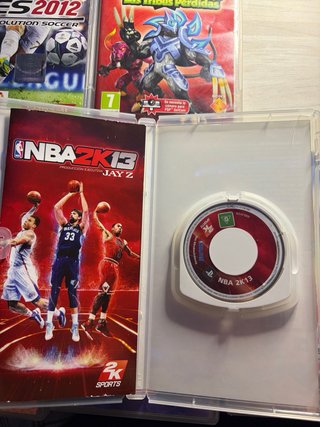 Consegna di 9 giochi PSP / PES 2012, NFS Shift...