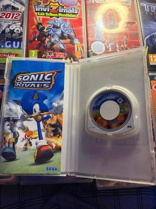 Consegna di 9 giochi PSP / PES 2012, NFS Shift...