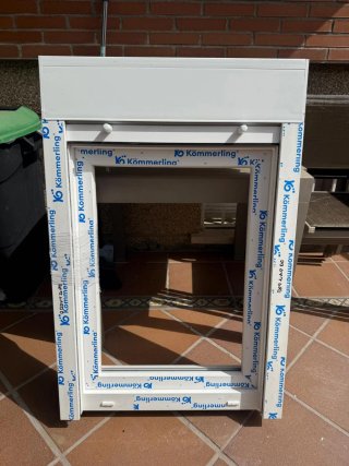 Ventana PVC Kömmerling 70x106cm Doble Cristal