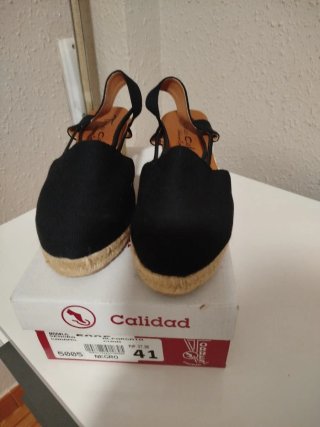 Alpargatas cuña negras Calidad Talla 41