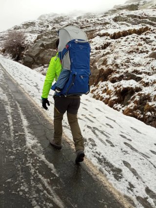Mochila Portabebés Trekking Osprey Poco