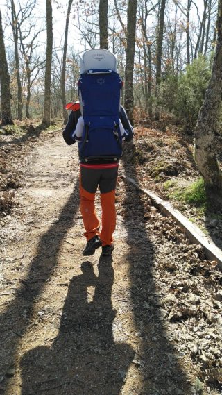 Mochila Portabebés Trekking Osprey Poco