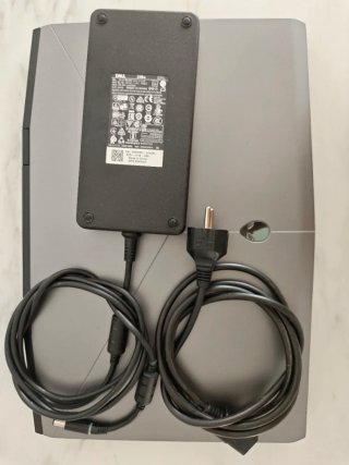 Alienware M17 i7 con NVIDIA GeForce RTX 2060, 32GB RAM