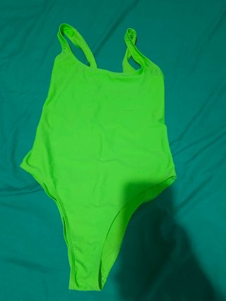 Bañador verde neón
