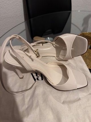 Sandalias de tacón blancas