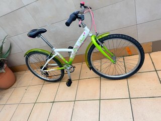 Bicicleta Rockrider Btwin 24 para chicas