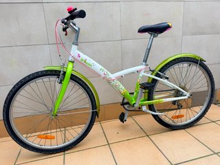 Bicicleta Rockrider Btwin 24 para chicas