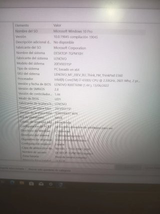 Portátil Lenovo en las fotos se ve características
