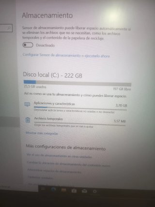 Portátil Lenovo en las fotos se ve características