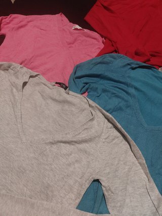 Lote 5 jerseys cuello pico