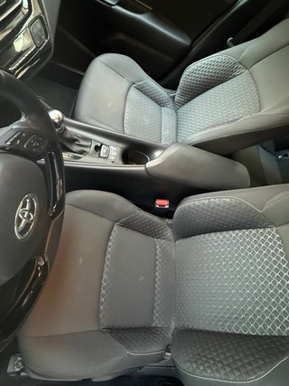 Toyota C-HR 2023