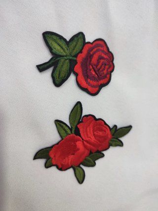 Lote 2 parches bordados rosas rojas