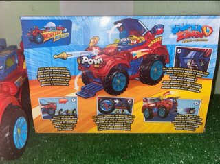 SuperZings Monster Roller Truck con Blaster