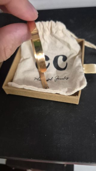 Pulsera tipo Bangle color Oro Rosa