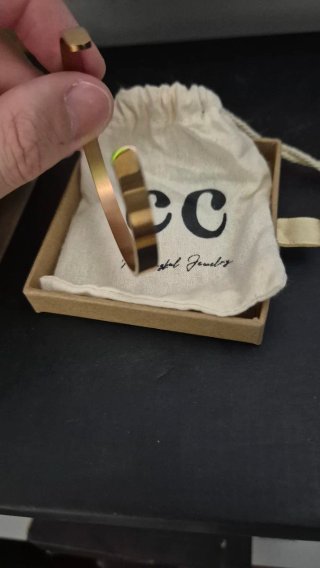 Pulsera tipo Bangle color Oro Rosa