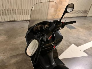 Suzuki Burgman 200 Maxi Scooter