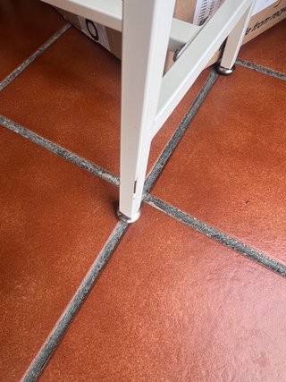 Mesa de cristal con diseño de Londres