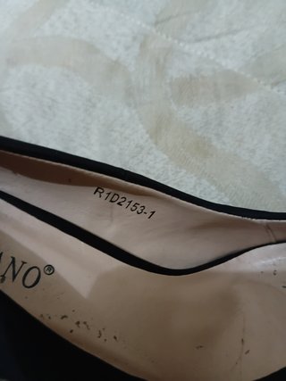 Zapatos de tacón alto negros