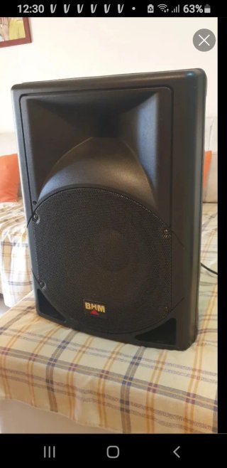 Altavoz autoamplificado