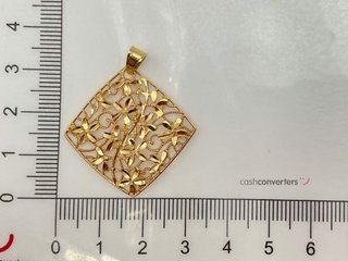 colgante oro 18k