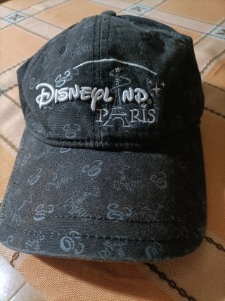 3 Gorros Bershka Disney Beige y Negro