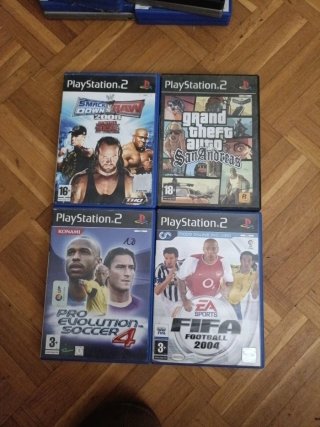Pack 4 Juegos PlayStation 2: FIFA, PES, GTA, WWE