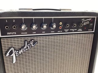 amplificador bajo fender frontman 25b