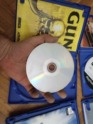 4 Juegos PlayStation 2: GT, PES 2008, Gun, Torino
