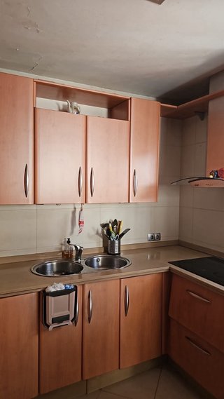 Muebles de cocina con encimera silestone