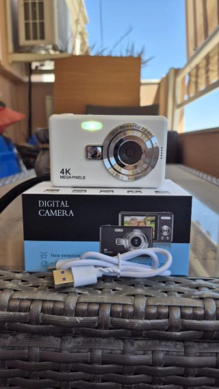 Cámara Digital 4K 16X Zoom + Cable USB + Correa