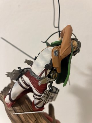Figura Levi Ackermann Ataque a los Titanes