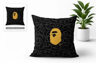 Cojín BAPE Negro y Dorado