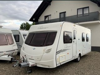 Caravana Lunar Clubman, Cama isla