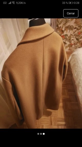 Elegante abrigo color camel