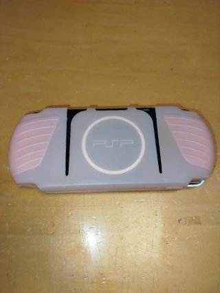 Sony PSP 3004 Nero con Custodia Rosa e Caricatore