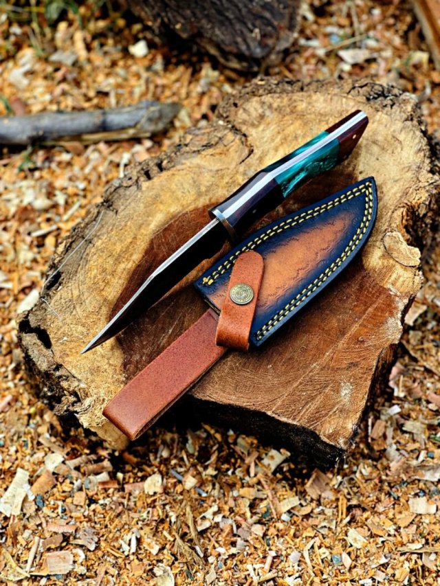 Cuchillo Damasco Artesanal con Funda de Cuero
