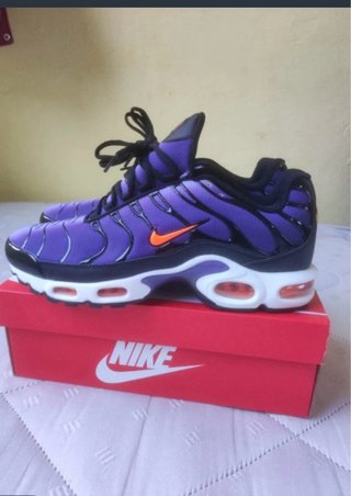 Nike TN Talla 45 Morado Naranja Sin Usar