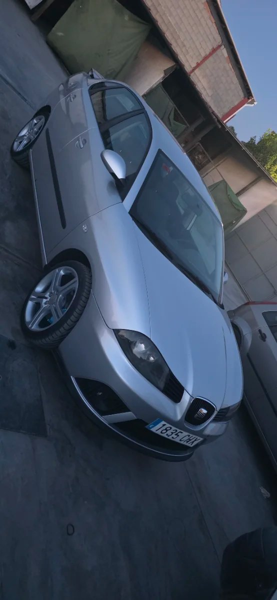 SEAT Cordoba 2004 - foto 1