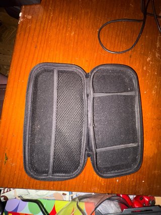 Funda Nintendo Switch Negra y Roja