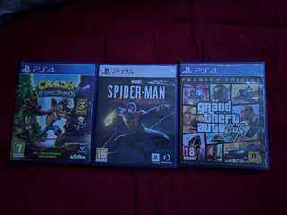 Lote 3 Videojuegos PS4: Crash, Spider-Man, GTA V