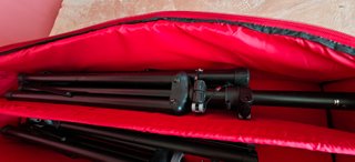 4 pies altavoz KM aluminio + bolsa Flyht Pro