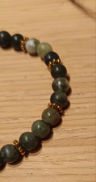 Pulsera Piedra Natural Verde y Dorada