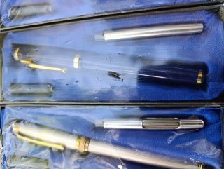 Set di penne stilografiche in astuccio blu
