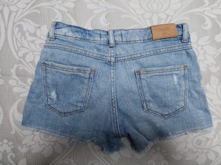 Pantalón corto vaquero Zara desgastado
