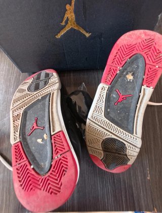 Scarpe Jordan 4 RM (GS) nere e rosse